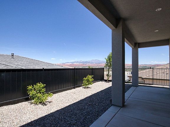 4th image of 490 Appian Way