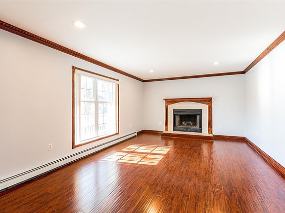 3rd image of 1549 Fenimore St