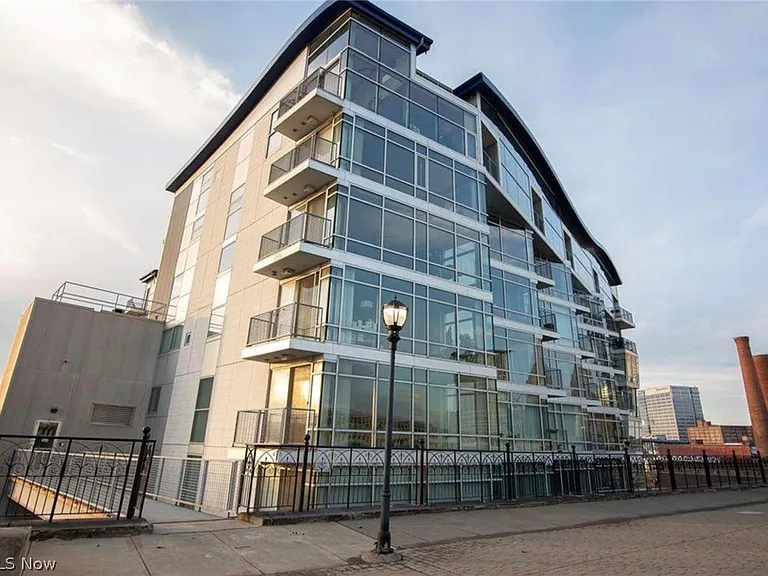 1237 Washington Ave #811 — Photo 45