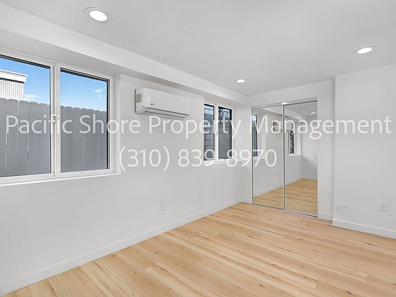 4th image of 2326 Carmona Ave