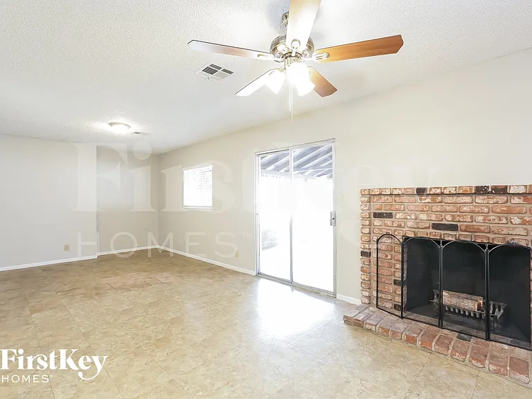708 Purcell Dr — Photo 7
