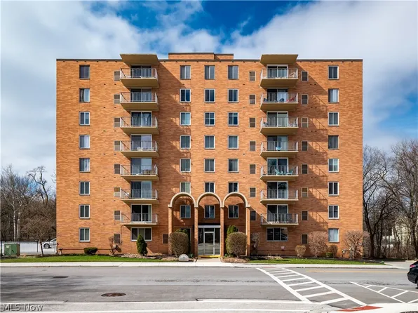 50 S Rocky River Dr APT 705, Berea, OH 44017