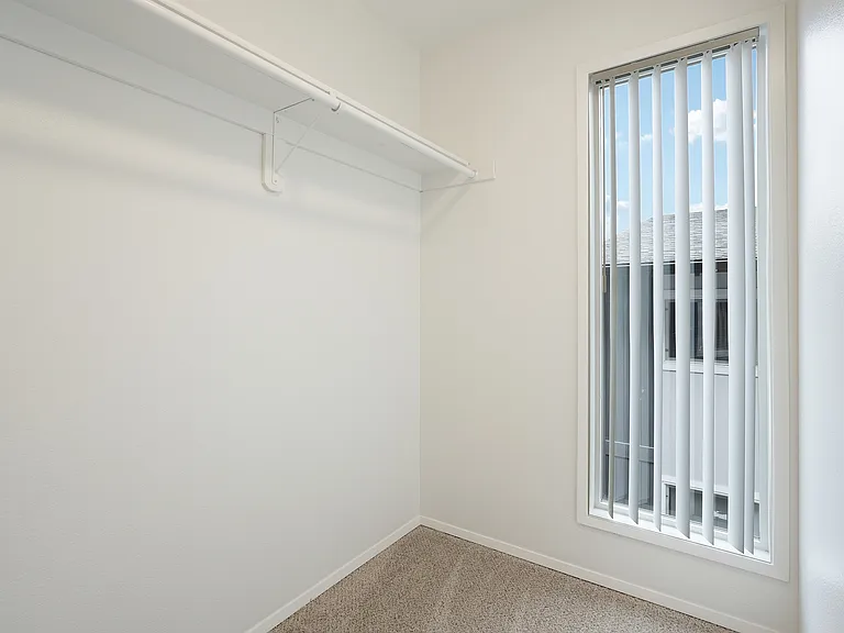 Alturas Vose Townhomes — Photo 11