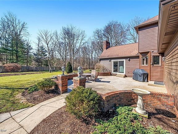 2nd image of 768 Meredith Ln