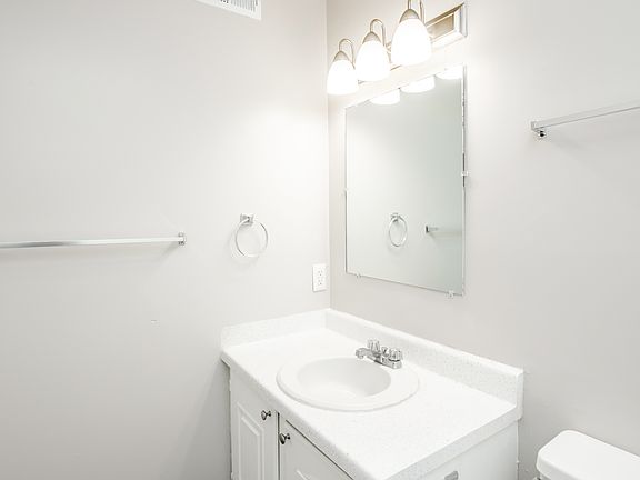 3rd image of 2320 Ginger Ln #6206861b9