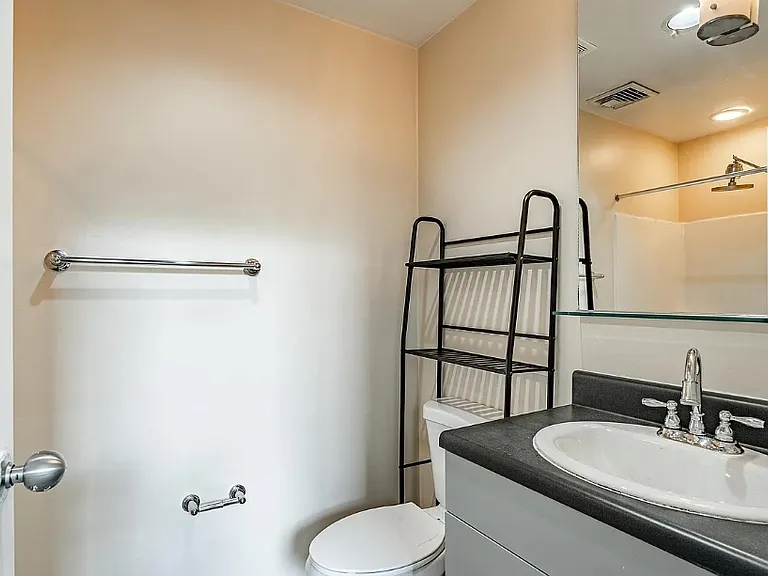 182 Gay St #606 — Photo 1