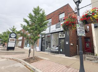 321 Lakeshore Rd E #3, Mississauga, ON L5G 1H3