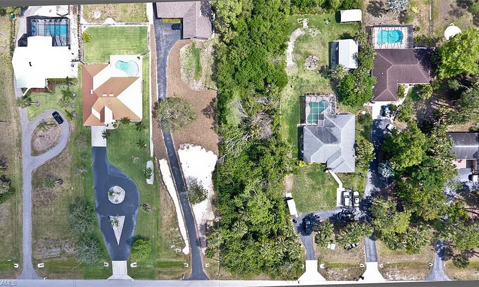 2nd image of 5641 Dogwood Way