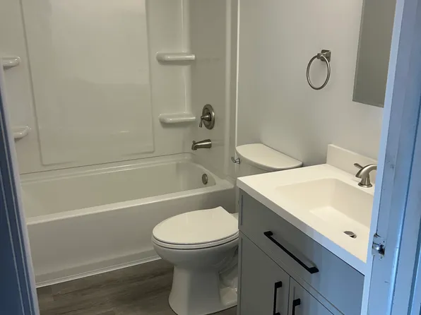 79 Stanbury Rd, Burlington, VT 05408