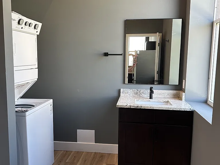 1349 S B St #1 — Photo 8