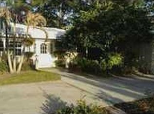 1290 Bayshore Dr, Englewood, FL 34223