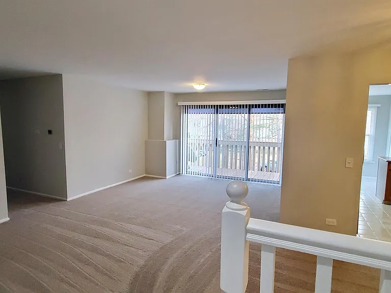 1406 Clairmont Ct — Photo 2