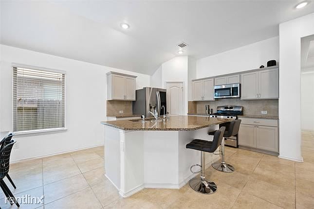 1st image of 12338R Summerbrook Dr