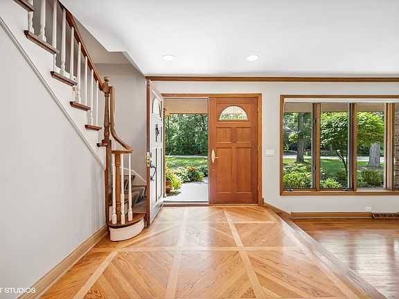 3rd image of 1316 Woodland Ct W