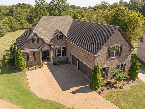 2nd image of 1038 Five Coves Trce