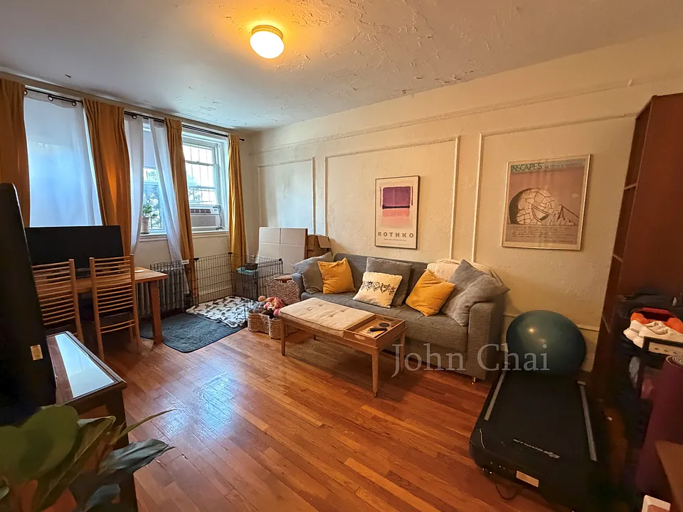 70 Chiswick Rd #4