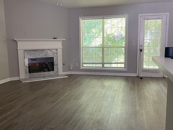 2nd image of 2690 Cambridge Park Dr
