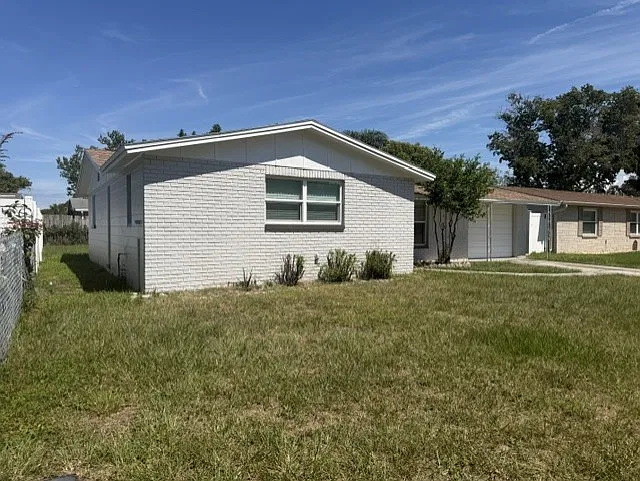 2 bed, 1276 sqft, $1,600 — Photo 2