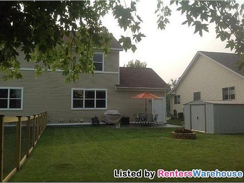 3rd image of 623 Bunker Dr
