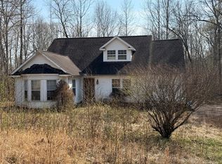 125 Carlton Dr, Paris, TN 38242