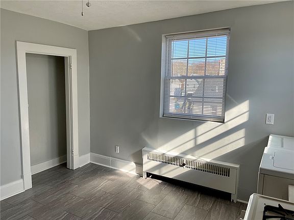 4th image of 901 1st Ave