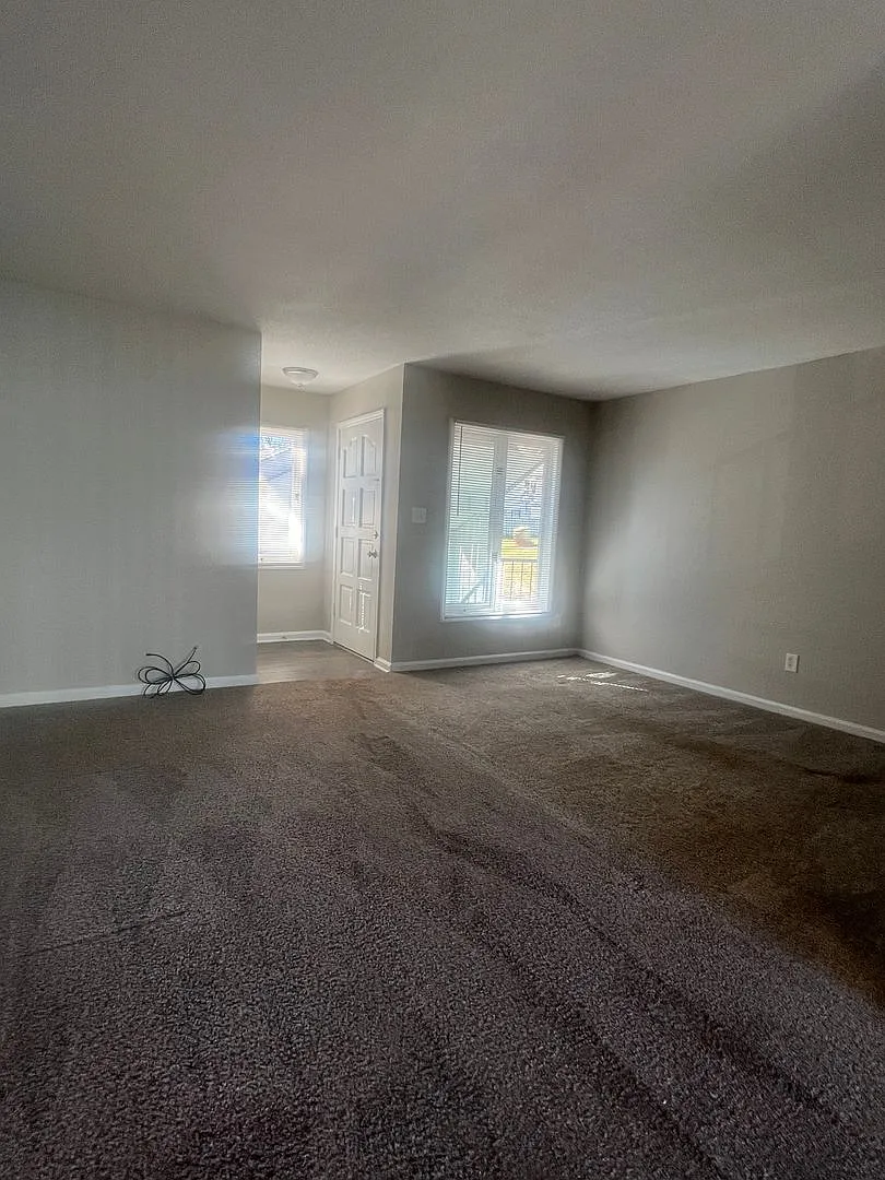 1 Bedroom/ 1 Bathroom Condo for ONLY $950.00 — Photo 4