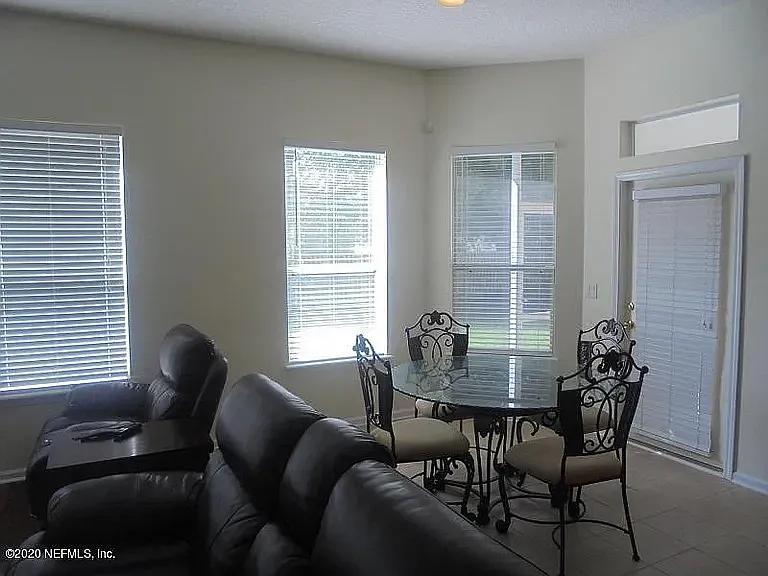 3120 Double Oaks Dr — Photo 12