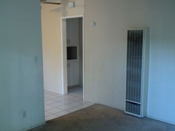2nd image of 11242 1/2 S Budlong Ave