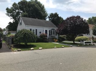 32 Hillcrest Ave, Dedham, MA 02026