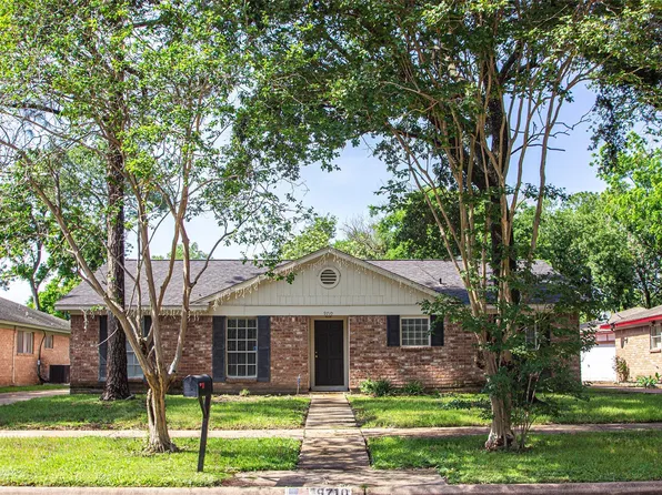 9710 Springmont Dr, Houston, TX 77080