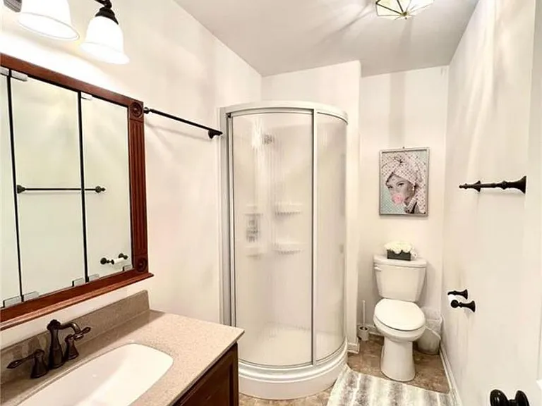 2741 Madison Ave — Photo 8