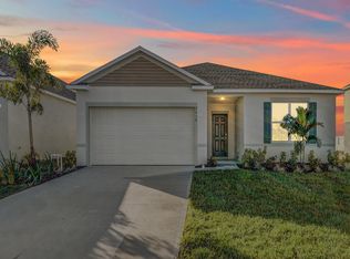 2430 Roygaris St NW, Palm Bay, FL 32907