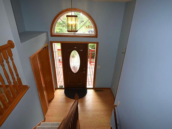 2nd image of 5756 Woodbridge Dr