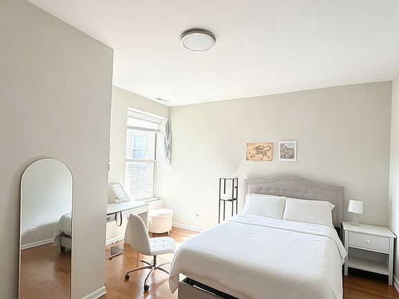 2nd image of 5134-5142 S Ingleside Ave #3C