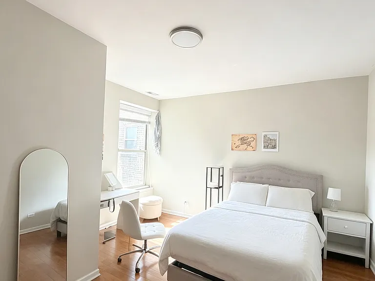 5134-5142 S Ingleside Ave #3C — Photo 2