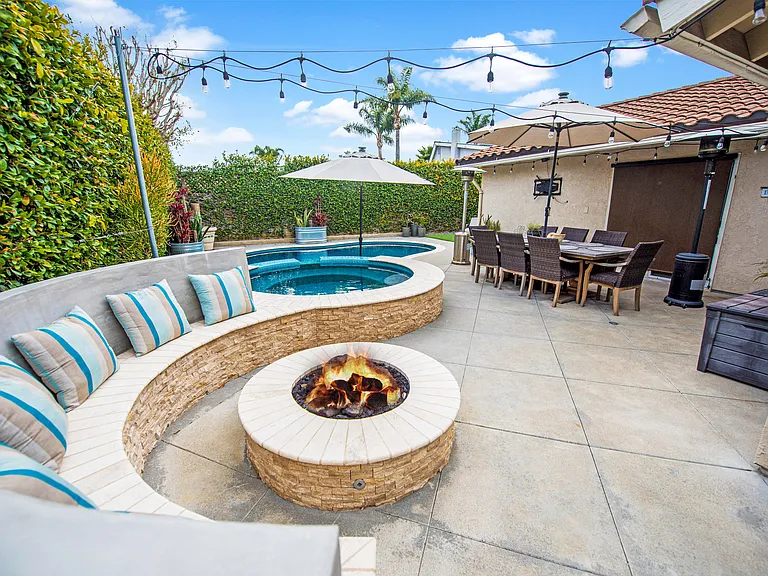9862 Chance Cir — Photo 37