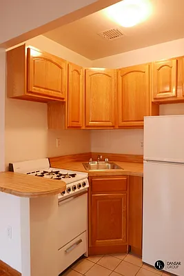 Rented by JK Dansar Corp | media 9