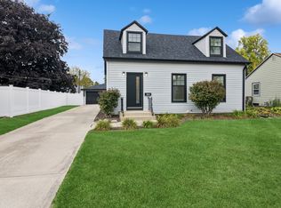 1613 Jones St, Joliet, IL 60435