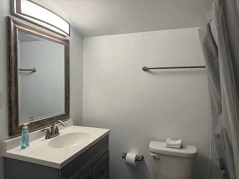 400 M St NW #2 — Photo 17
