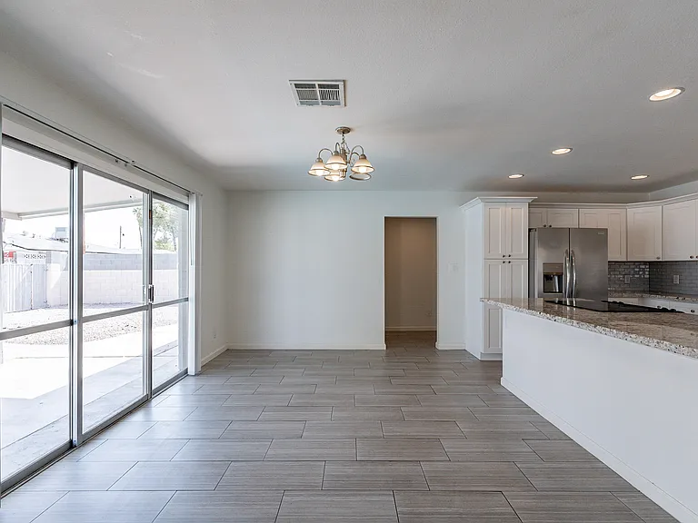 1262 E Hermosa Dr — Photo 15