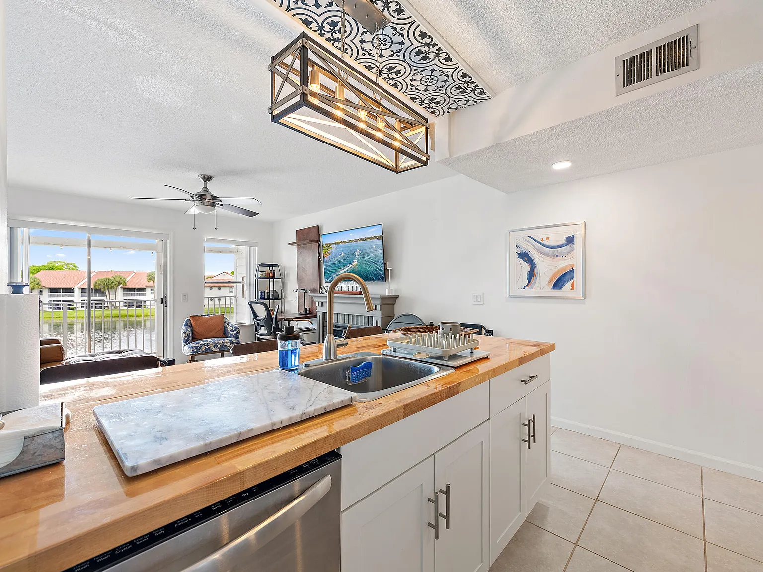 2 bed, 2.0 bath, 770 sqft, $2,500 — Photo 4