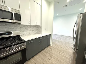 Rented by R New York