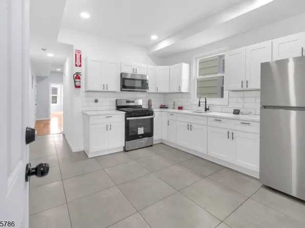 155 Fairmount Ave Floor 2, Newark, NJ 07103