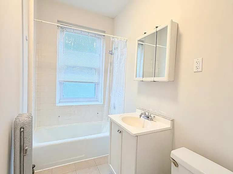 Strathmore Road Apartments — Photo 10