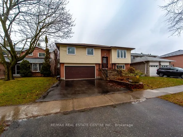 27 Bruntsfield St, Clarington, ON L1E 1B7