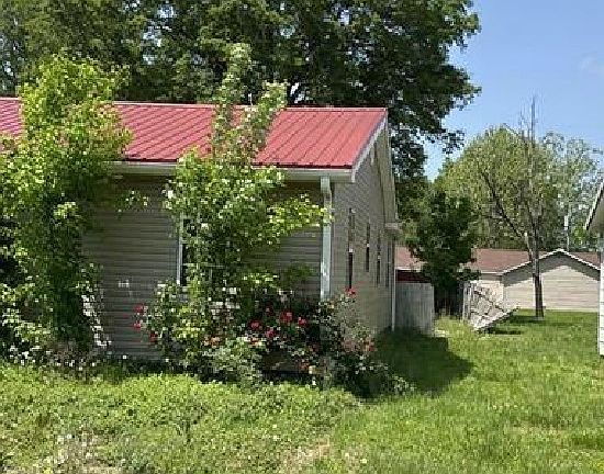 3rd image of 2011 Arkansas Ave
