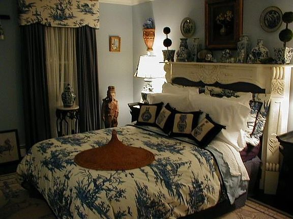 Guest bedroom