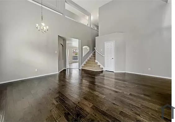 9204 Nightingale Dr — Photo 16