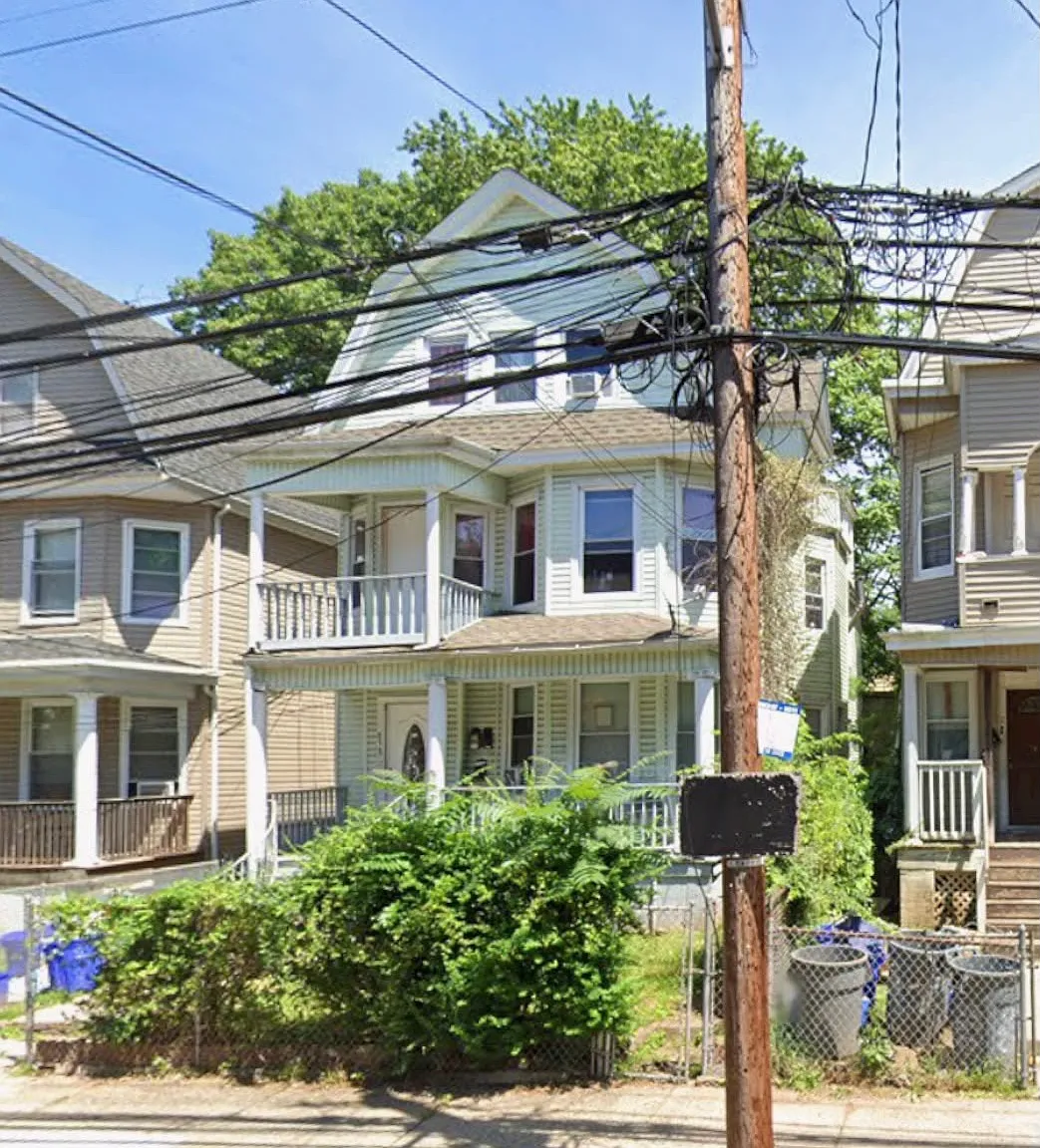 2 bed, $1,650 — Photo 2