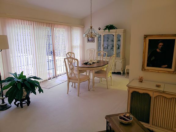 4th image of 592 Sally Cir